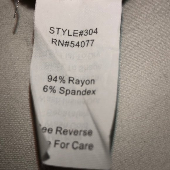 CAbi Forget Me Knot Tank #304 Medium Red Striped - Picture 6 of 7